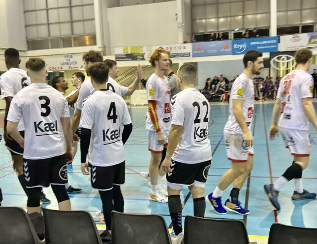 Nous sommes très heureux d’avoir participé en temps que sponsor au match de gala d’hier contre Les Vikings de Caen! 

Merci à Lanester handball pour cette opportunité de soutenir ce club! 

#allezlanester #sponsor #handball #kaelprotection #onseblinde #securistesdefrance  #sécurité #securisation #protectionmecanique #bzh