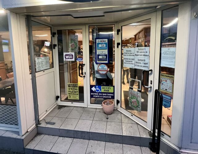Avant…  Après!!!

Installation d'une porte automatique #FAAC et de rideaux métalliques #latoulousaine dans un bureau de tabac.
Nous vous proposons les solutions adaptées dans le cadre d’une rénovation, création ou maintenance.
Contactez-nous : 
📍 Zone de Kerandouaré 56850 Caudan
📧 contact@kael.bzh 
📞 02 97 899 175

  #FAAC #porteautomatique  #kaelprotection #latoulousaine #rideauxmetalliques #securistedefrance #securisation #bzh