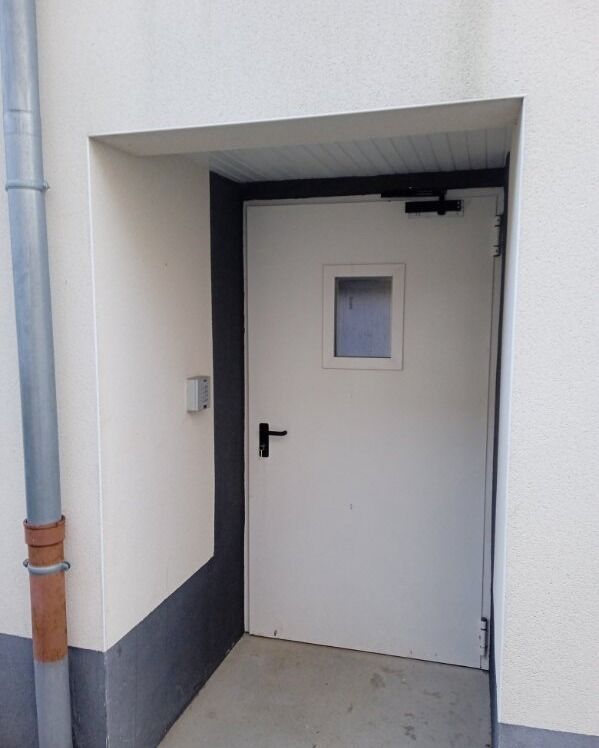 Installation de portes coupe-feu sur mesure EI30, 60, 120...
Contactez-nous : 
📍 Zone de Kerandouaré 56850 Caudan
📧 contact@kael.bzh 📞 02 97 899 175
#kaelprotection #onseblinde #securistesdefrance  #sécurité #securisation #protectionmecanique #bzh
