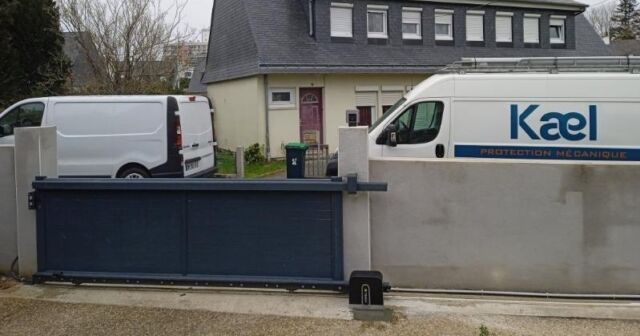 Pose de portails motorisés #FAAC en industrie comme à votre domicile.

Besoin d'un renseignement ?
Contactez-nous : 
📍 Zone de Kerandouaré 56850 Caudan
📧 contact@kael.bzh 📞 02 97 899 175
 #kaelprotection #rideauxmetalliques #barrierelevante #onseblinde #sécurité #porteblindee #securisation #installateur #protectionmecanique #securistesdefrance #bzh